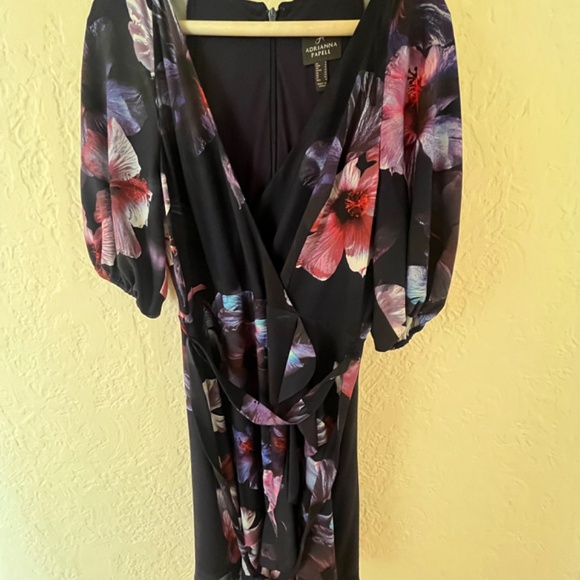 Adrianna Papell purple flowered short sleeve faux wrap dress - Picture 4 of 4